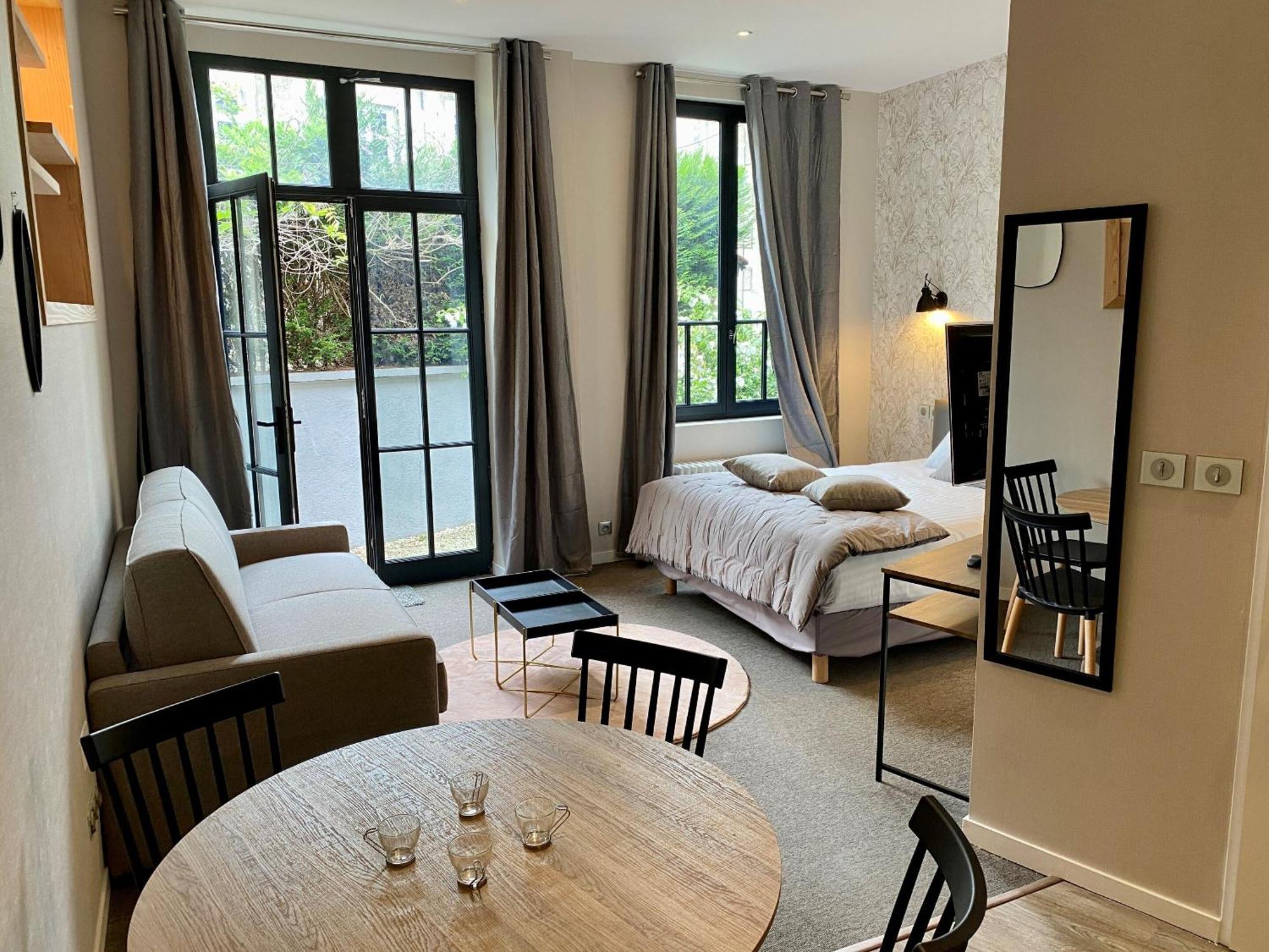 La Villa Beaupeyrat - Apparthotels De Charme Dans Batisse De Caractere A 400M Du Coeur De Ville De Limoges Phòng bức ảnh